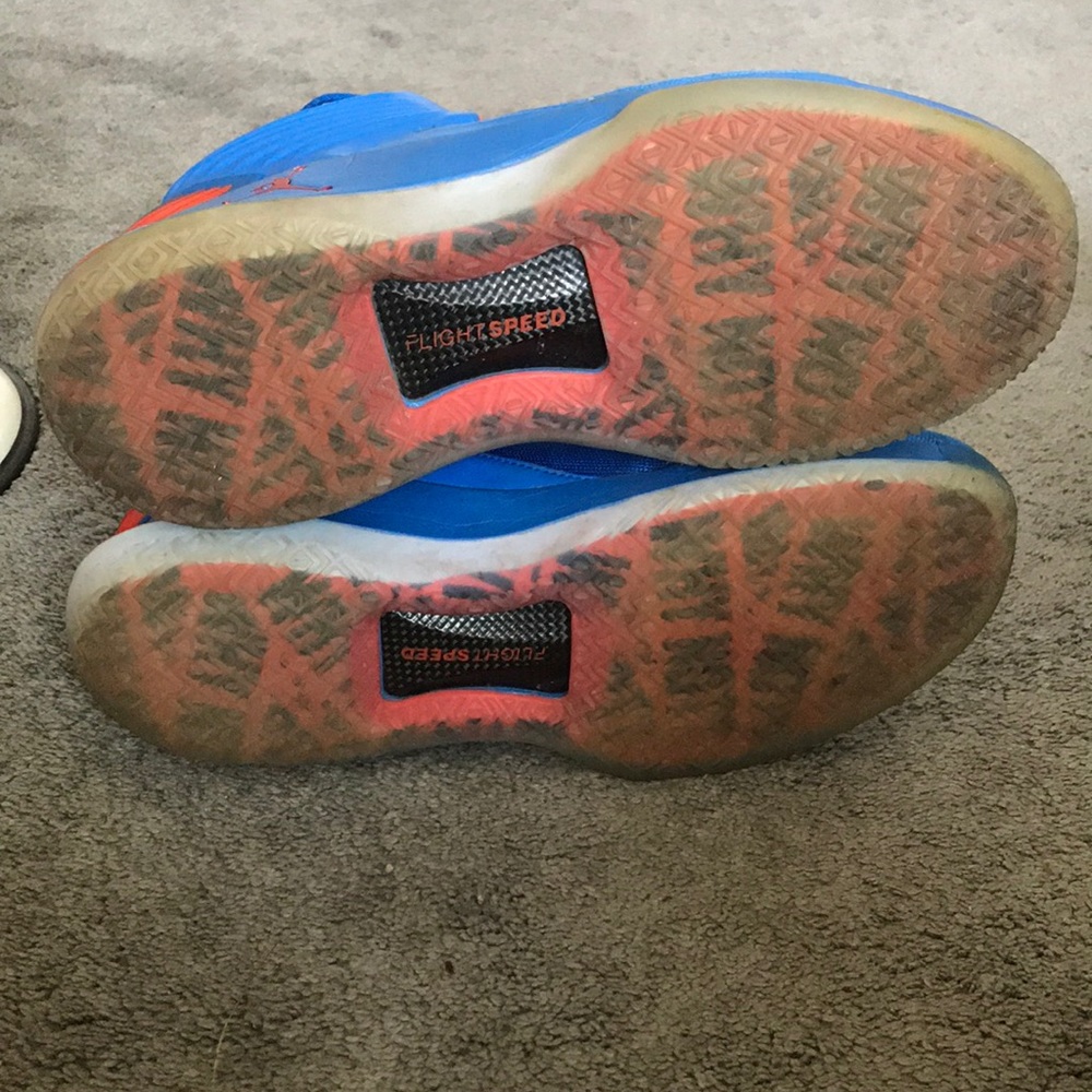Shoes - Picture 3 of 3